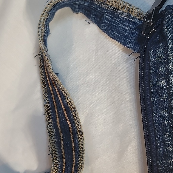 Denim cross body purse made from upcycled True Religion Jeans - Picture 2 of 5